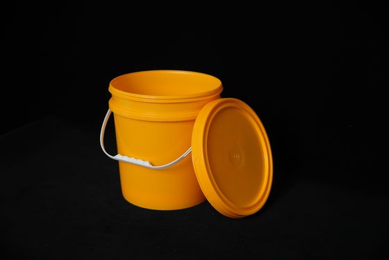다목적 저장용으로 뚜?? 이 있는 20L 플라스틱 음식 버킷